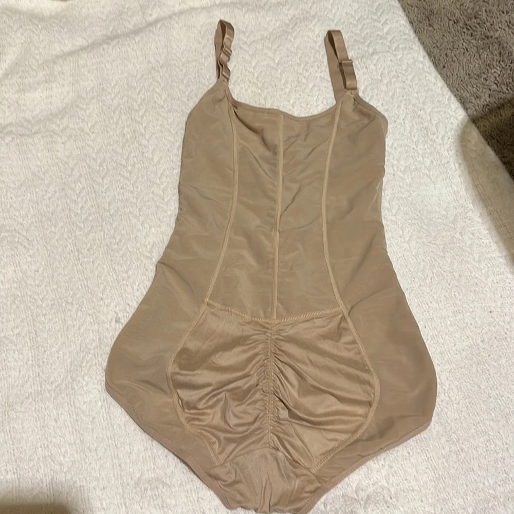 Shapewear - Picture 4 of 8